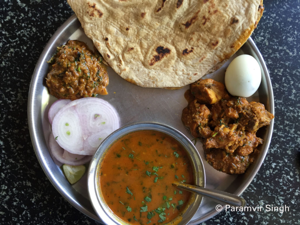 Chicken Thali in Maharashtra