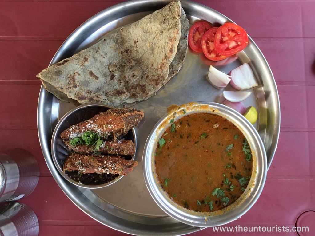 Delicious Fish Thali Meal in Maharashtra