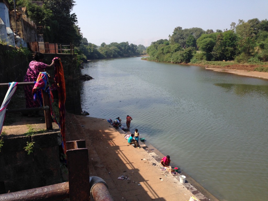 Washing on the ghats of river Nira near Bhor Rajwada 