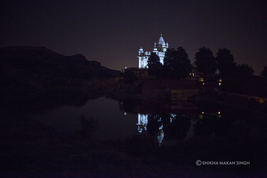 At midnight we move towards the next venue, Jaswant Thada, an architectural beauty and a memorial built by Maharaja Sardar Singh of Jodhpur.