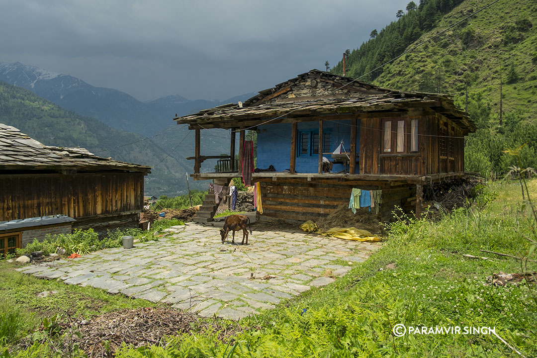 Resulta ng larawan para sa Traditional Houses in Himachal Village, India