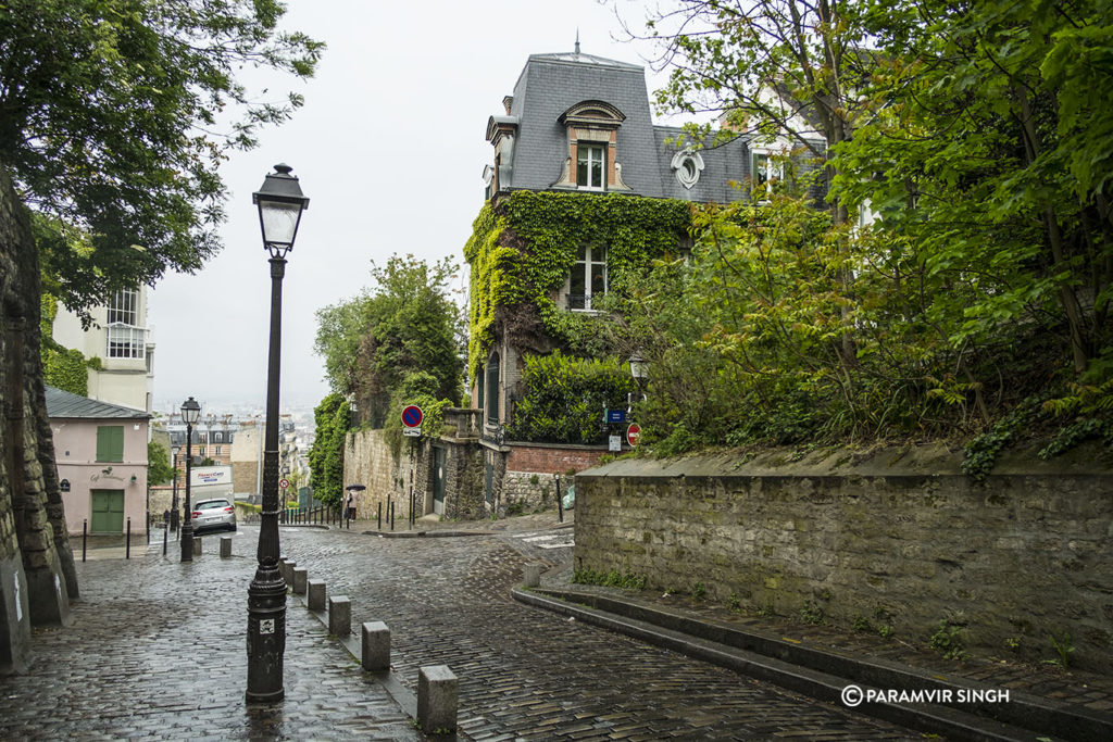 Walking in Montmartre, Paris