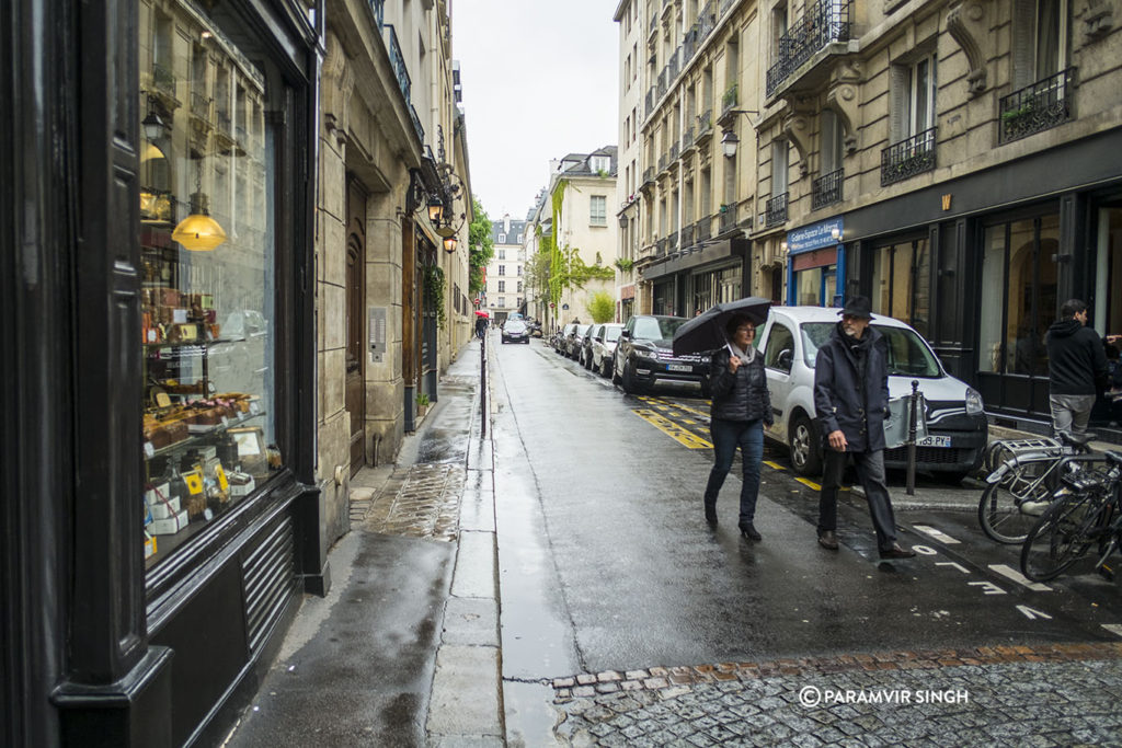 Walking in Le Marais, Paris