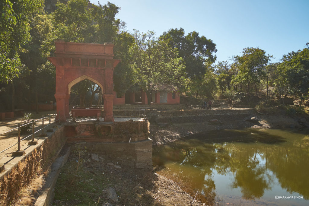 Cenotaph, Trevor's Tank, Mount Abu